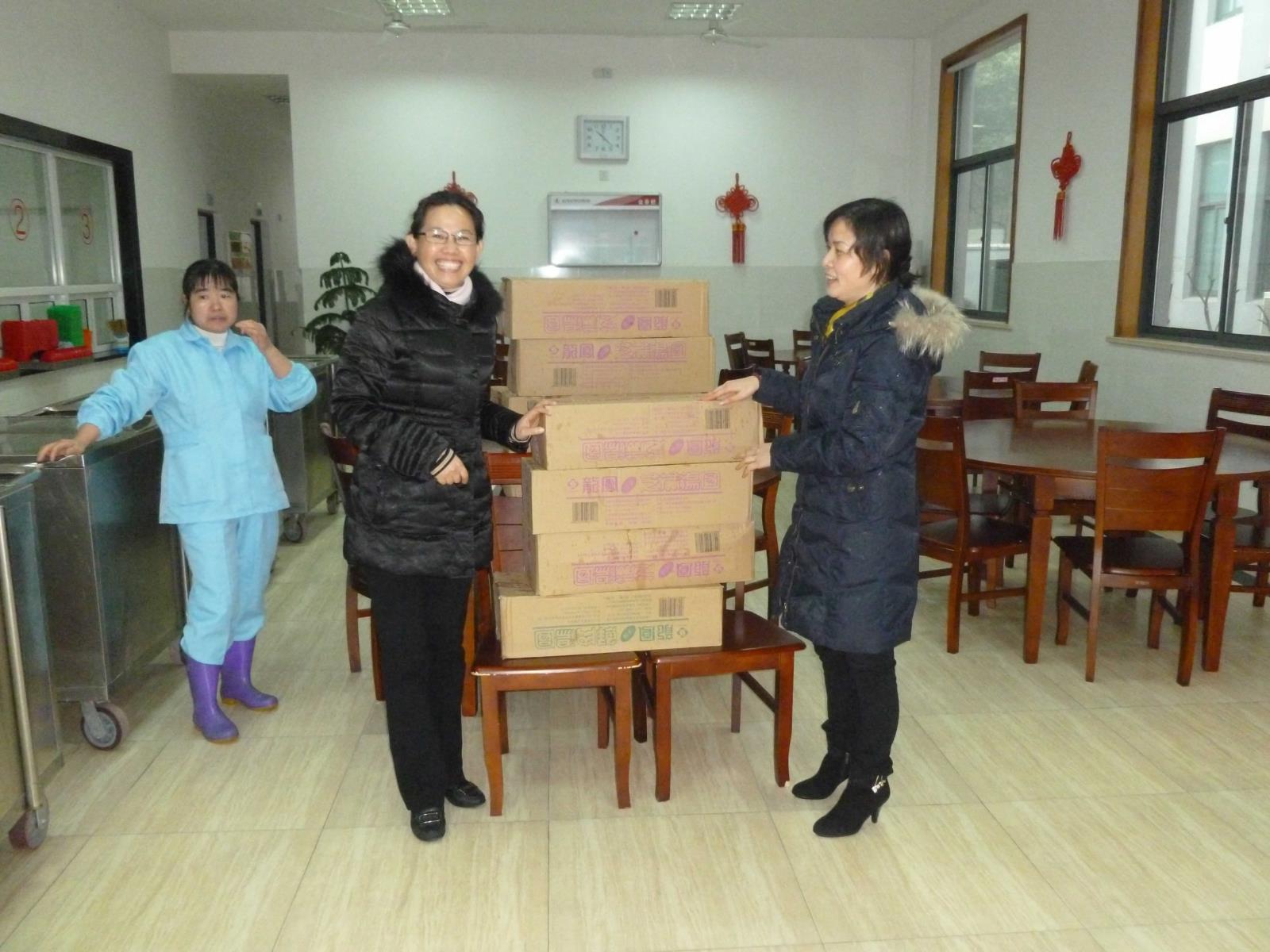 欢度元宵 情系老人